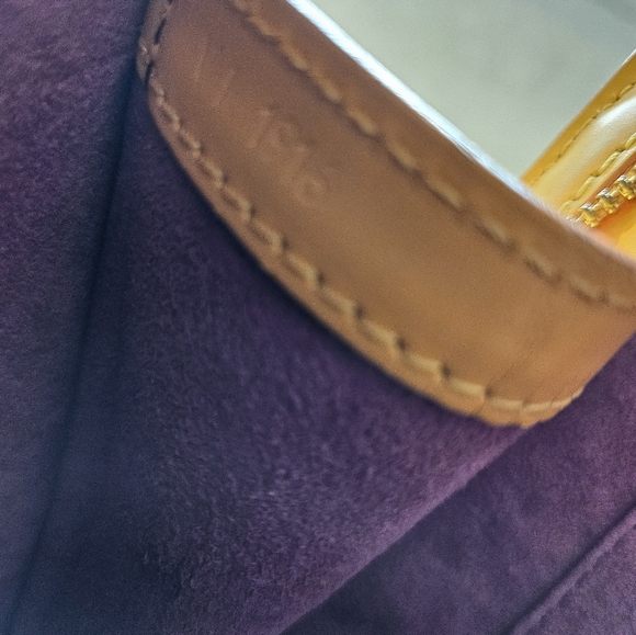 Authentic Vintage Louis Vuitton Epi Lussac - Picture 11 of 15